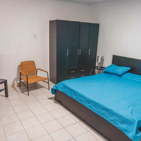 Klip Lagoon Apartsments Oranjestad Exteriör bild