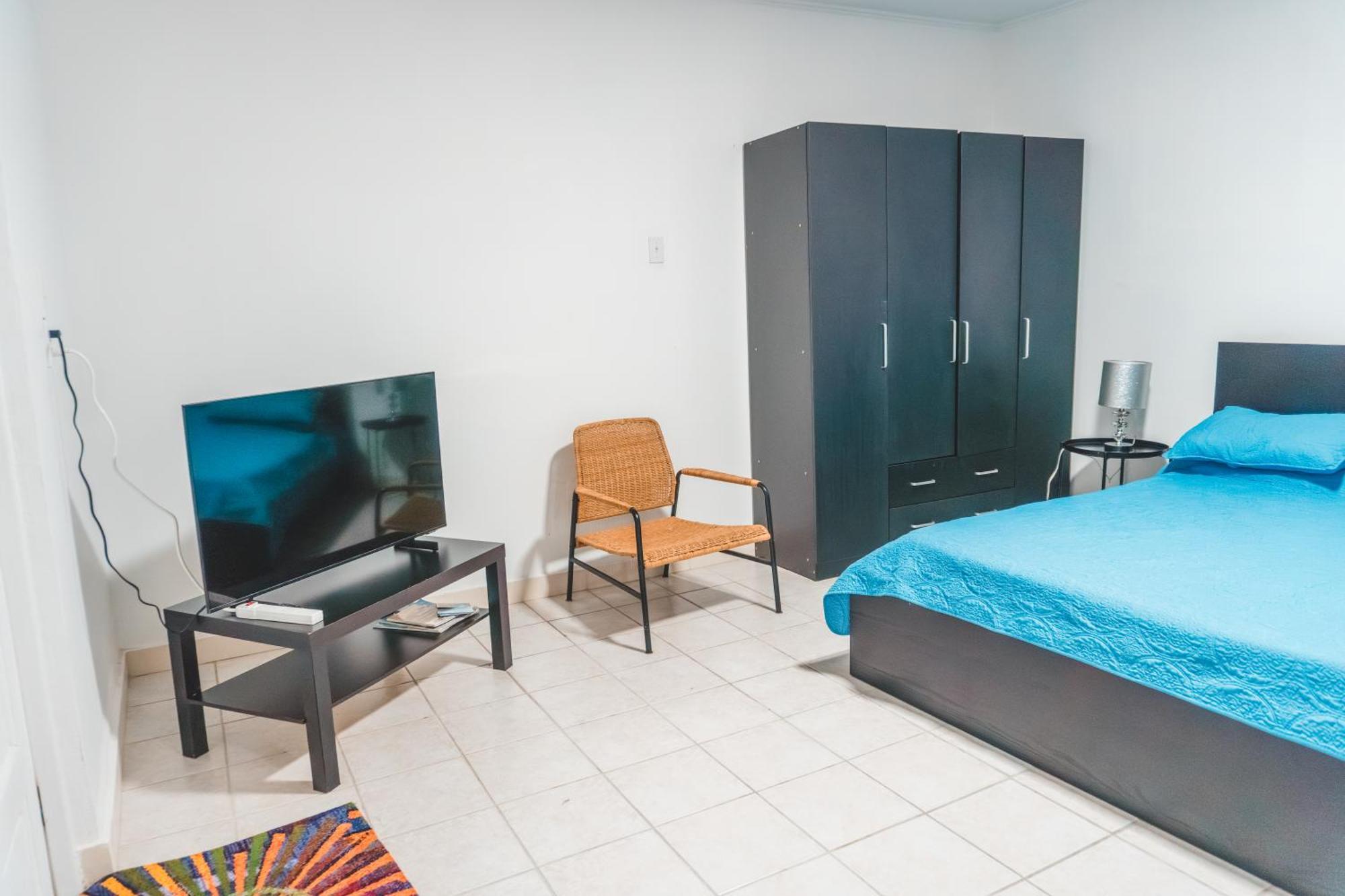 Klip Lagoon Apartsments Oranjestad Exteriör bild