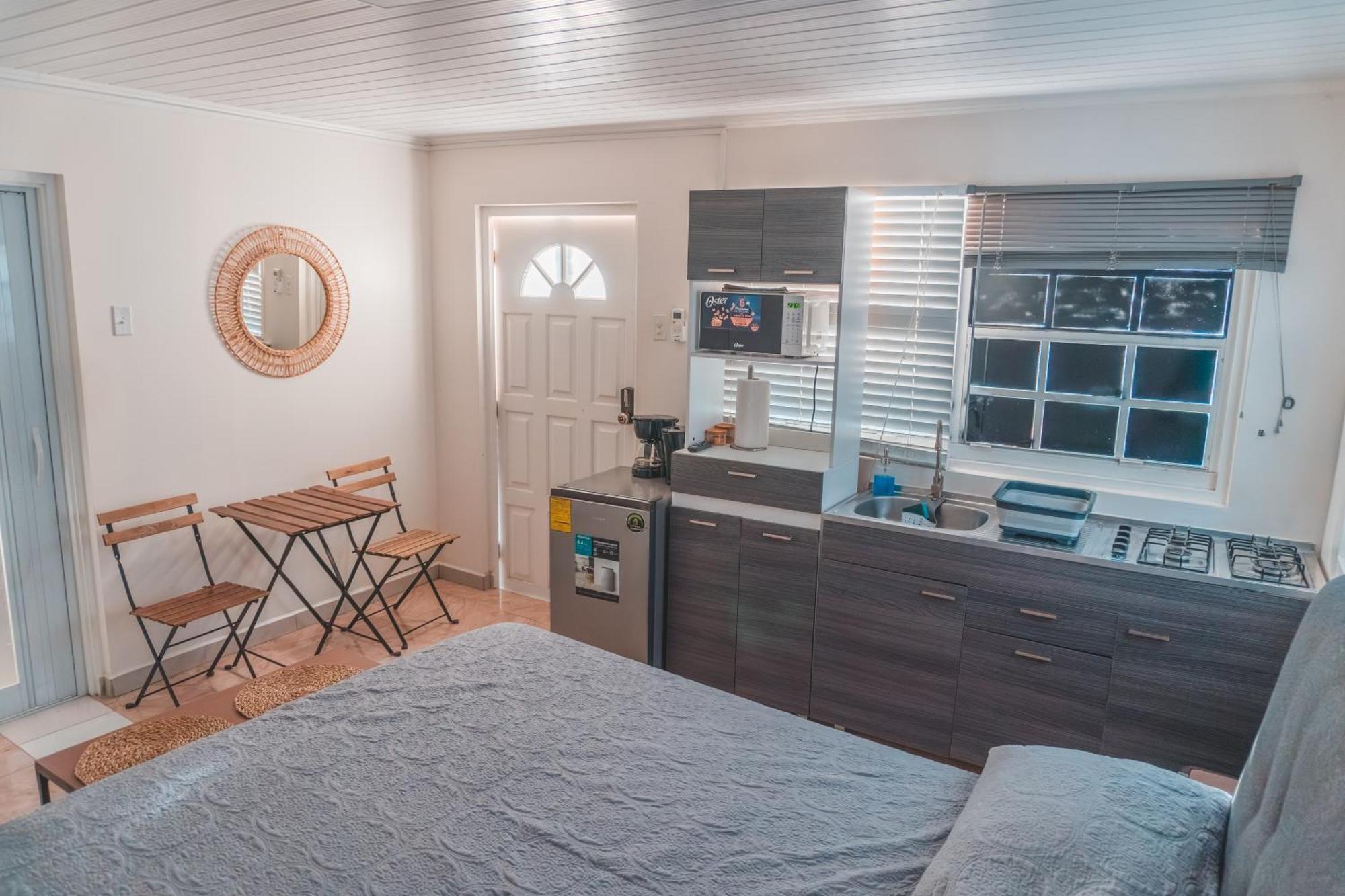 Klip Lagoon Apartsments Oranjestad Exteriör bild
