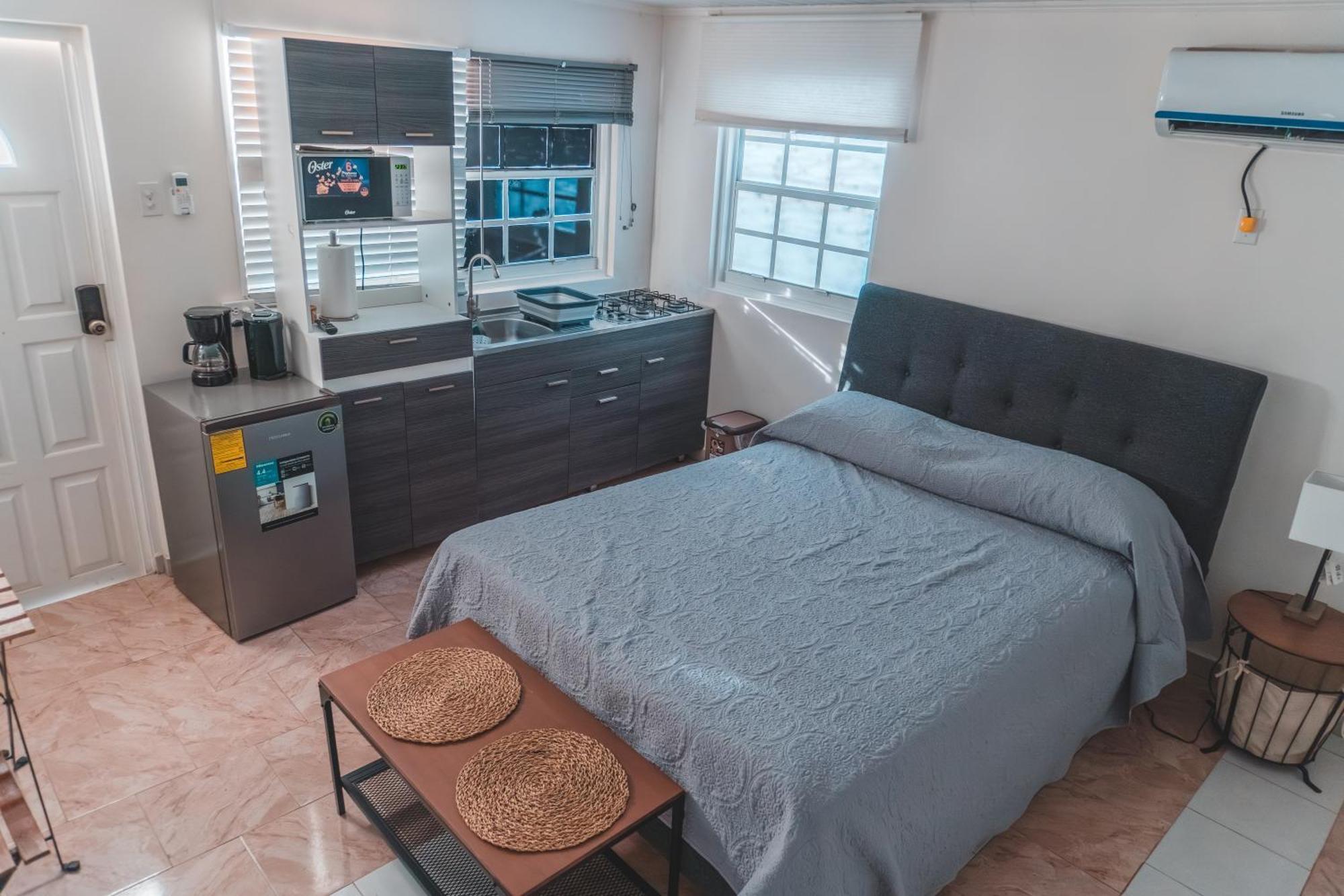 Klip Lagoon Apartsments Oranjestad Exteriör bild